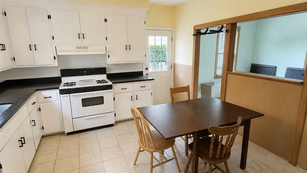 3 bed, 1 bath apartment for rent at 131 Rindge Ave Unit 1, North Cambridge — photo 2 of 14