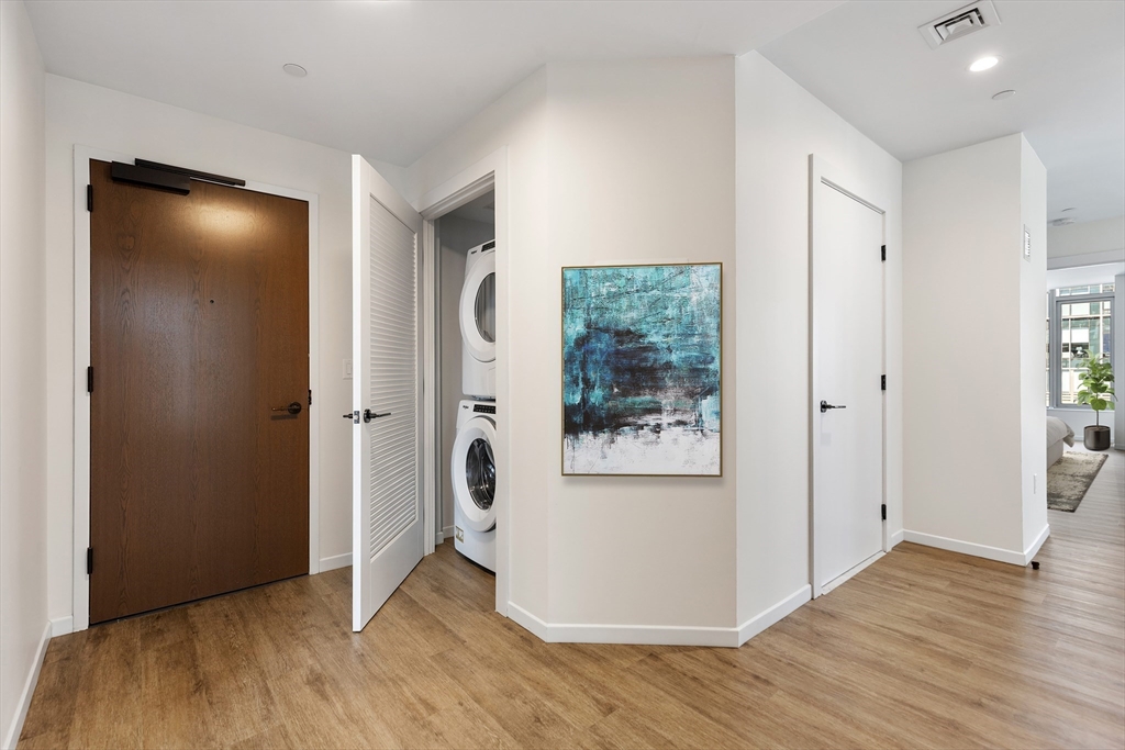 3 bed, 2 bath apartment for rent at 131 Seaport Blvd Unit 1620, Seaport District — photo 13 of 17