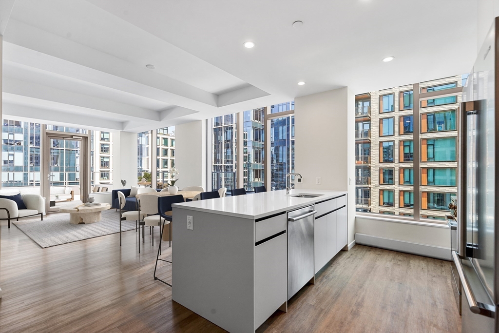 3 bed, 2 bath apartment for rent at 131 Seaport Blvd Unit 1620, Seaport District — photo 4 of 17