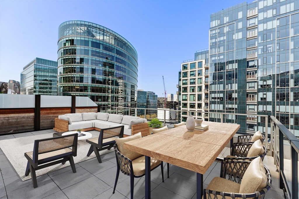 3 bed, 2 bath apartment for rent at 131 Seaport Blvd Unit 1620, Seaport District — photo 2 of 17