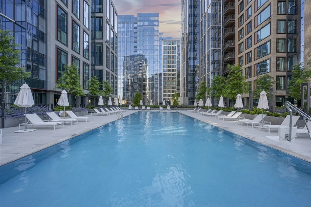 2 bed, 2 bath apartment for rent at 131 Seaport Blvd Unit PH-2B, Seaport District — photo 8 of 12