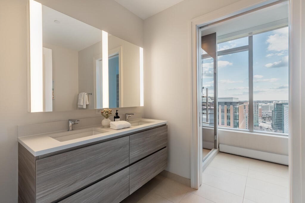 2 bed, 2 bath apartment for rent at 131 Seaport Blvd Unit PH-3, Seaport District — photo 9 of 16
