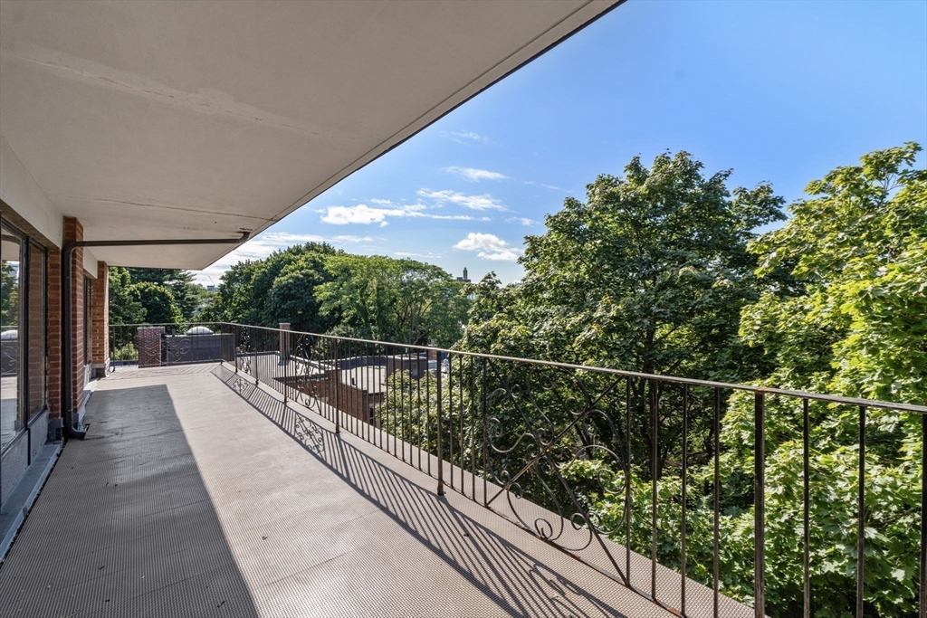 2 bed, 2 bath apartment for rent at 131 Sewall Ave Unit 57, Coolidge Corner — photo 16 of 21