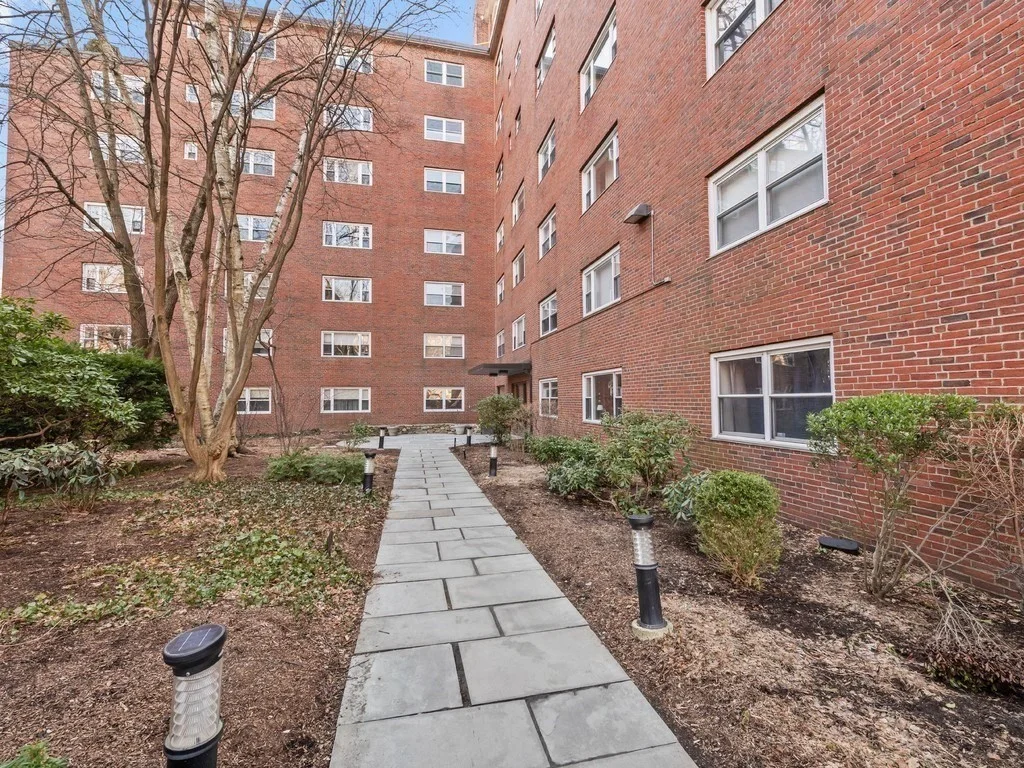 1 bed, 1 bath apartment for rent at 131 Sewall Ave Unit 6, Coolidge Corner — photo 17 of 21