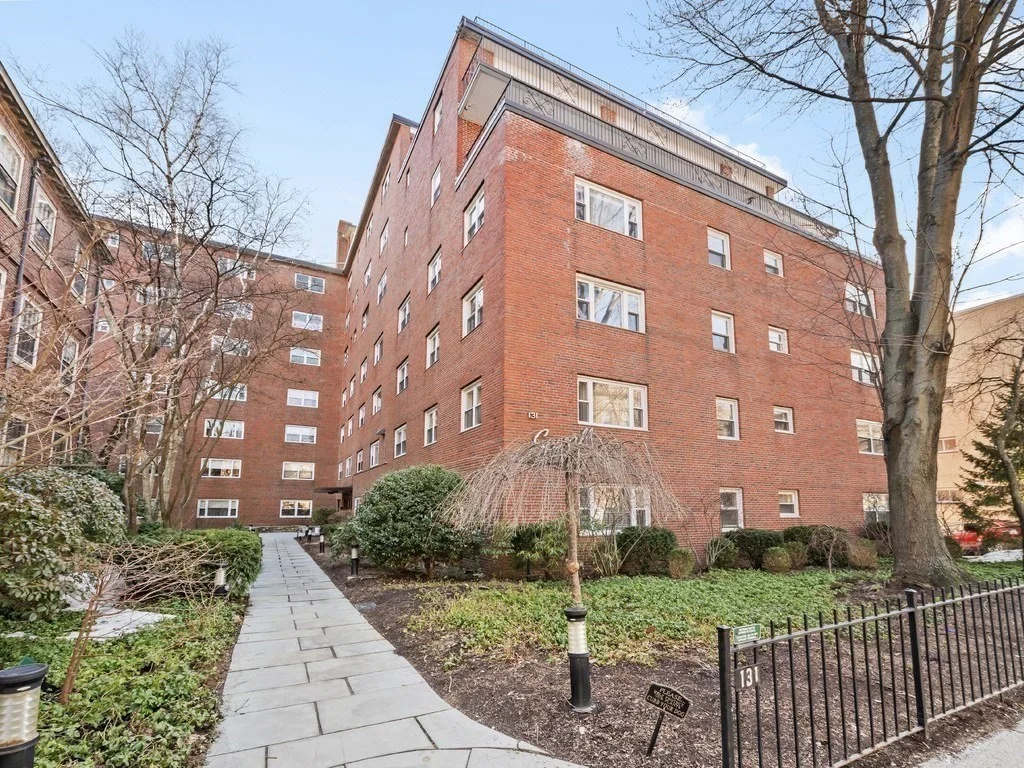 1 bed, 1 bath apartment for rent at 131 Sewall Ave Unit 6, Coolidge Corner — photo 20 of 21