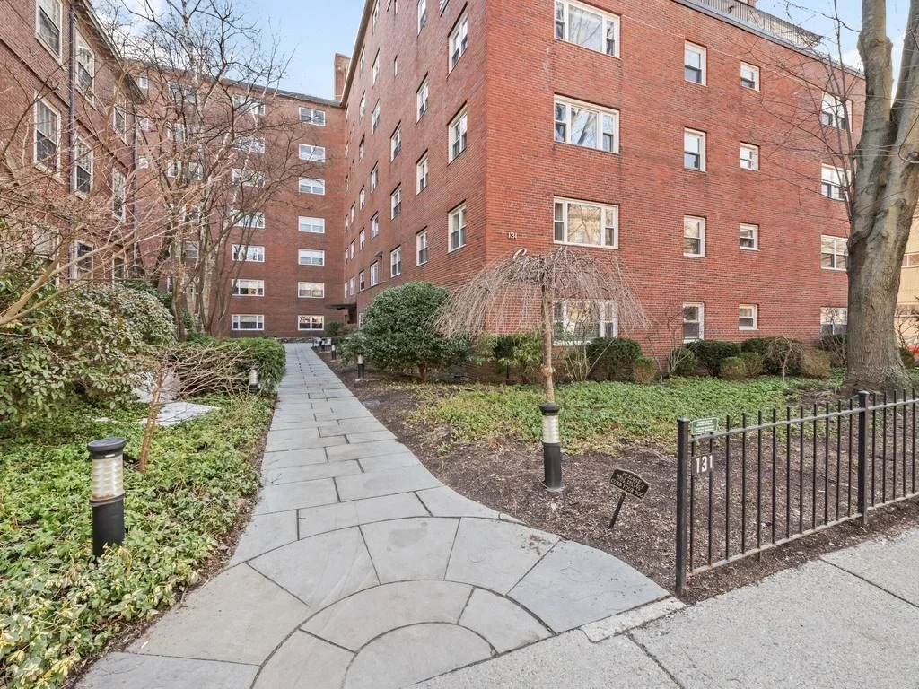 1 bed, 1 bath apartment for rent at 131 Sewall Ave Unit 6, Coolidge Corner — photo 18 of 21