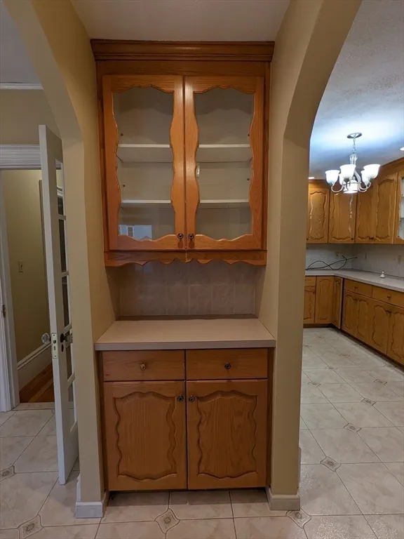 4 bed, 2 bath apartment for rent at 131 Summer Unit 2, Malden — photo 6 of 25