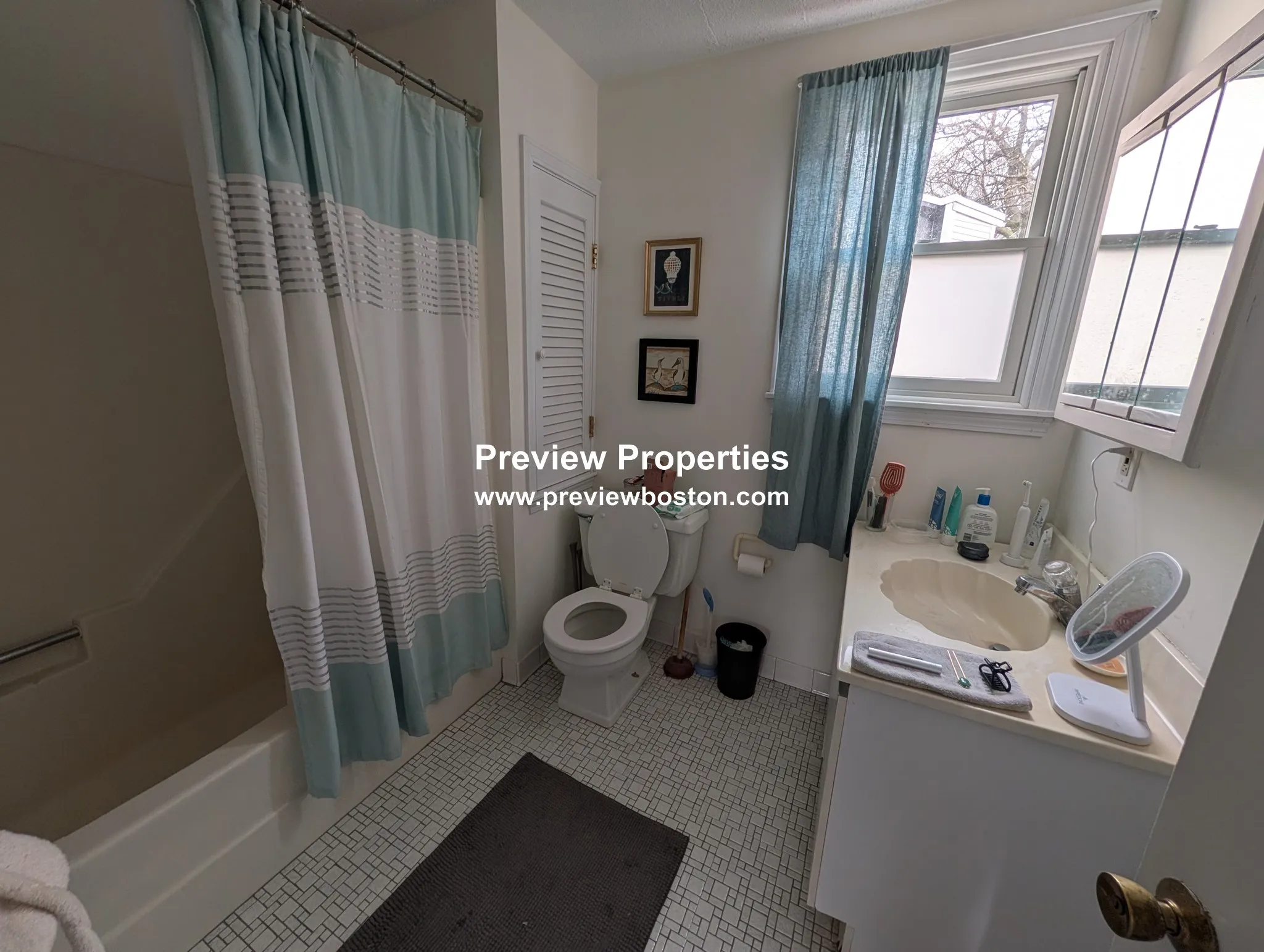 2 bed, 1.5 bath apartment for rent at 131 Sutherland Rd Unit 2, Brighton — photo 8 of 15