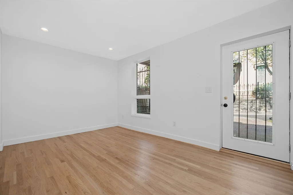 1 bed, 1 bath apartment for rent at 131 Warren Ave Unit 1, South End — photo 11 of 16