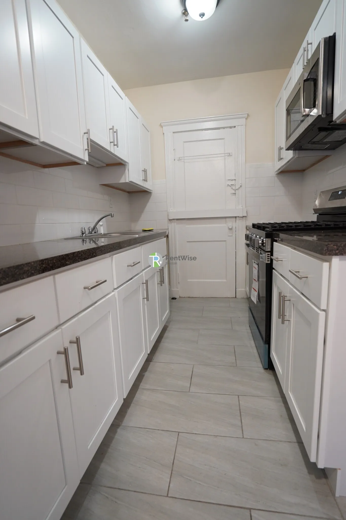 1 bed, 1 bath apartment for rent at 131 Washington St Unit 35, Brighton — photo 5 of 11