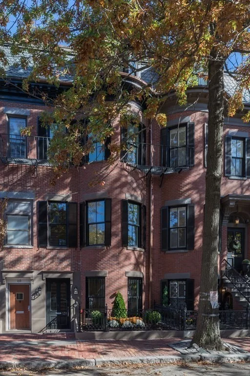 4 bed, 3 bath apartment for rent at 131 West Newton St, South End — photo 2 of 33