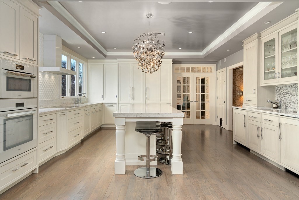 6 bed, 4+ bath apartment for rent at 1311 Central Ave, Needham — photo 3 of 18