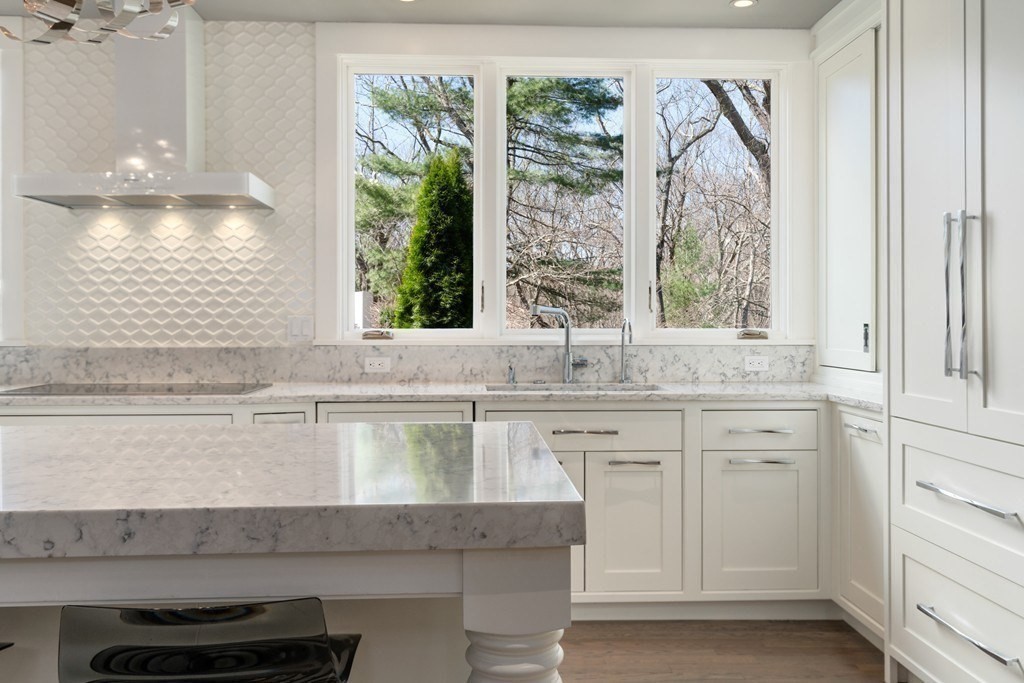 6 bed, 4+ bath apartment for rent at 1311 Central Ave, Needham — photo 4 of 18