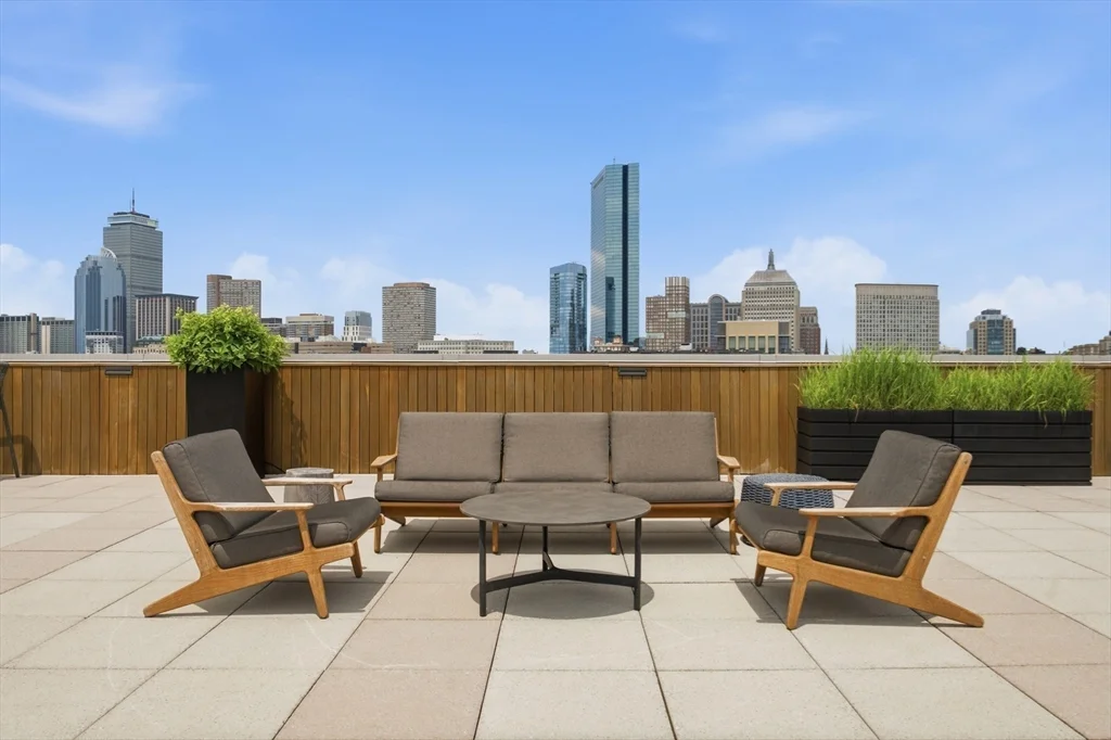 1 bed, 1 bath apartment for rent at 1313 Washington St Unit 414, South End — photo 16 of 32