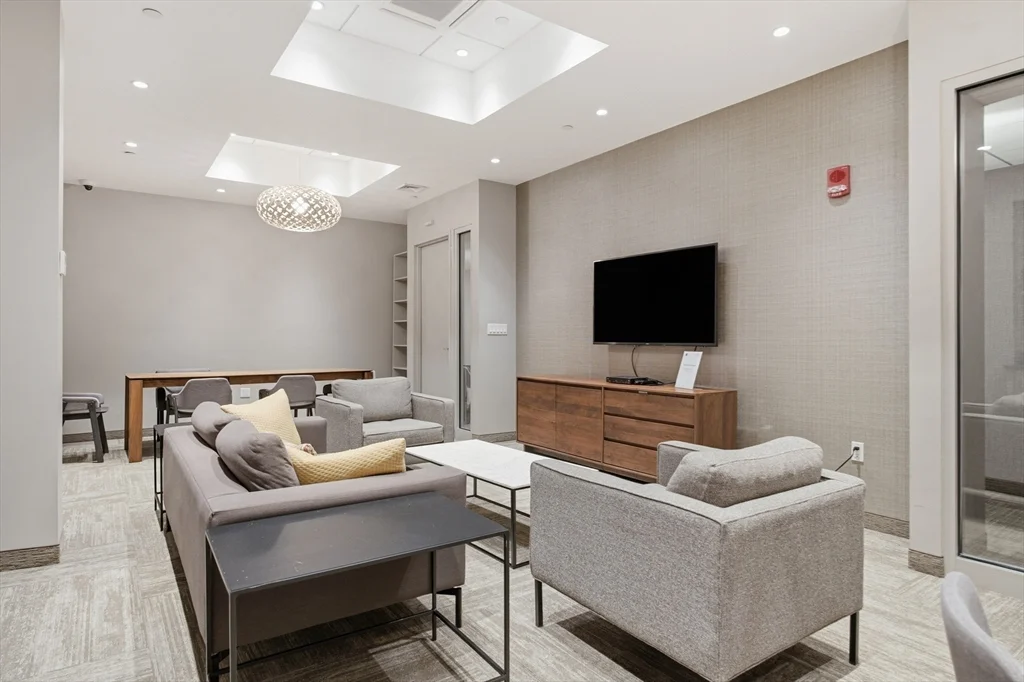 1 bed, 1 bath apartment for rent at 1313 Washington St Unit 414, South End — photo 26 of 32