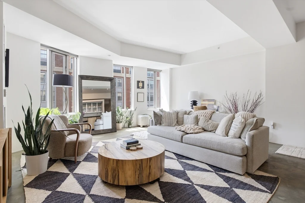 1 bed, 1 bath apartment for rent at 1313 Washington St Unit 414, South End