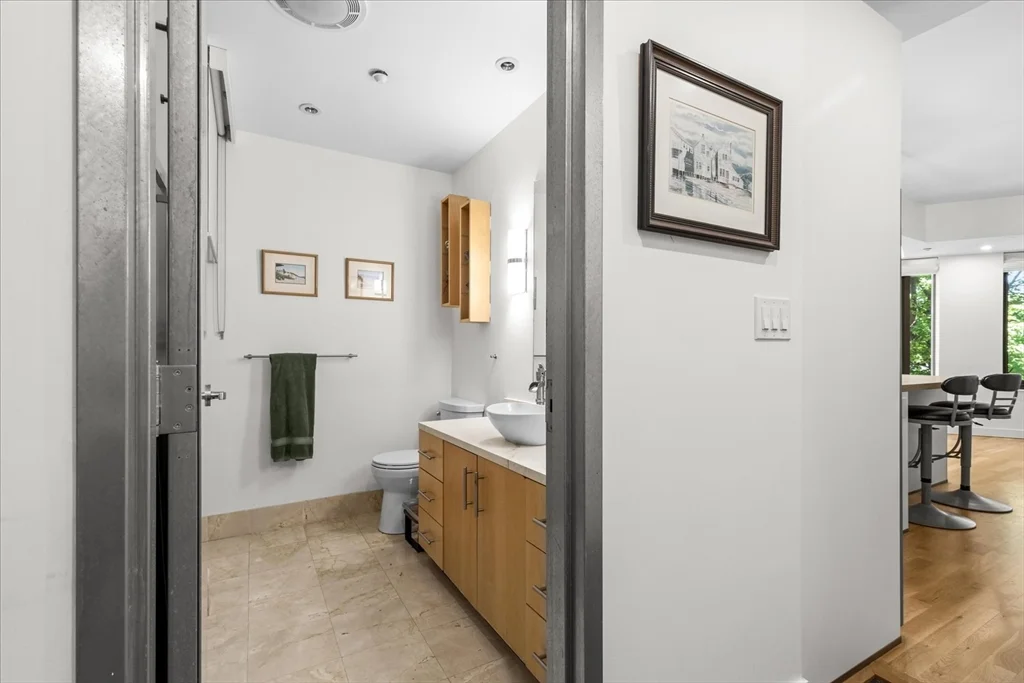 2 bed, 1 bath apartment for rent at 1313 Washington Unit 204, South End — photo 14 of 28