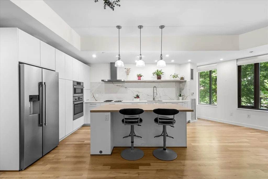 2 bed, 1 bath apartment for rent at 1313 Washington Unit 204, South End — photo 3 of 28