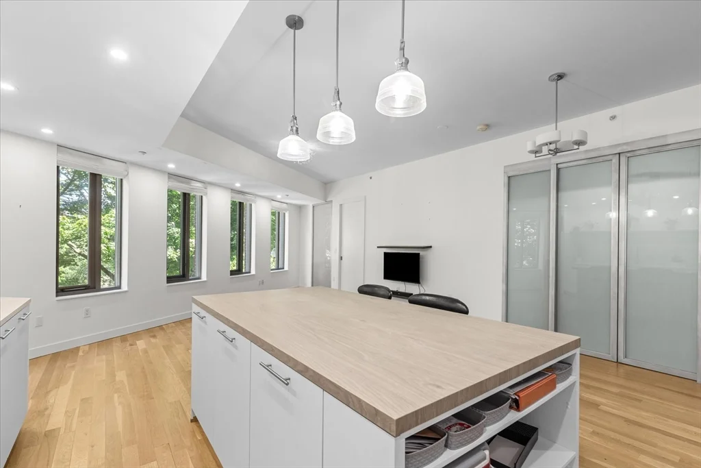 2 bed, 1 bath apartment for rent at 1313 Washington Unit 204, South End — photo 6 of 28