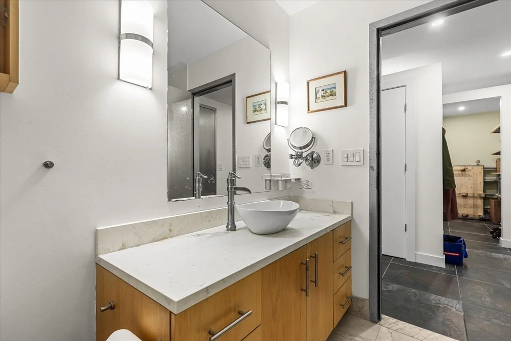 2 bed, 1 bath apartment for rent at 1313 Washington Unit 204, South End — photo 13 of 28