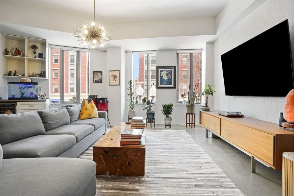 1 bed, 1 bath apartment for rent at 1313 Washington Unit 215, South End — photo 2 of 19
