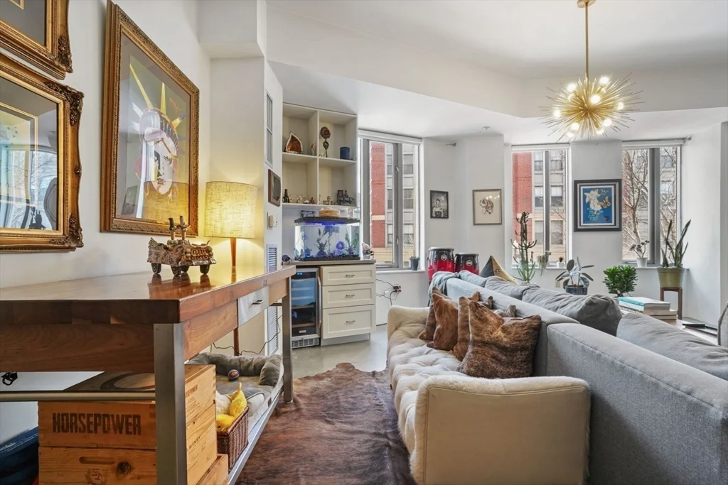1 bed, 1 bath apartment for rent at 1313 Washington Unit 215, South End — photo 4 of 19