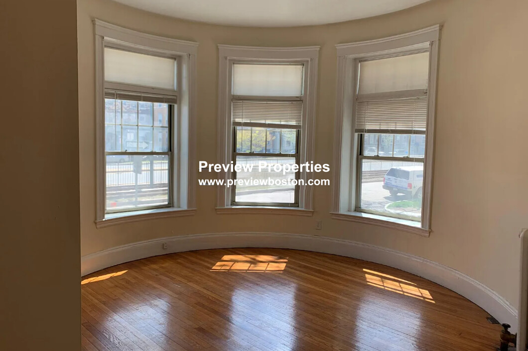 1 bed, 1 bath apartment for rent at 1315 Commonwealth Ave Unit 207P, Allston — photo 3 of 6