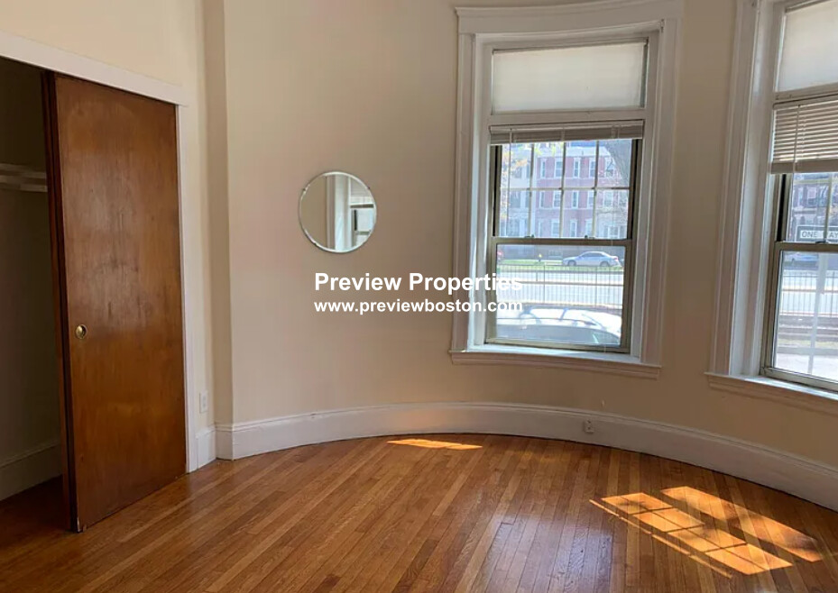 1 bed, 1 bath apartment for rent at 1315 Commonwealth Ave Unit 207P, Allston — photo 1 of 6