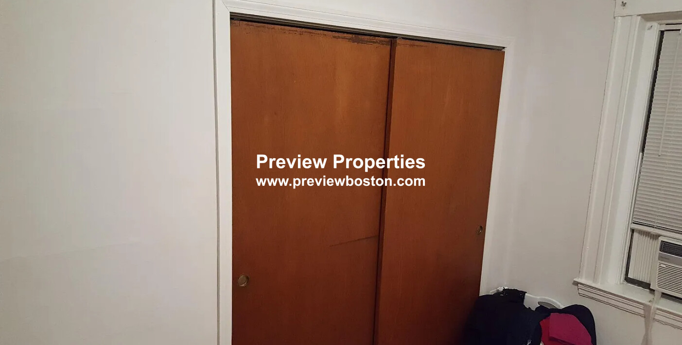 1 bed, 1 bath apartment for rent at 1315 Commonwealth Ave Unit 301P, Allston — photo 3 of 6