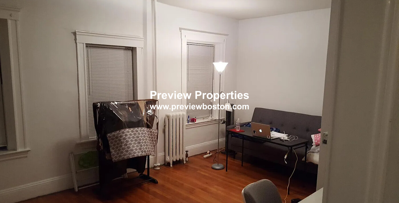 1 bed, 1 bath apartment for rent at 1315 Commonwealth Ave Unit 301P, Allston — photo 6 of 6