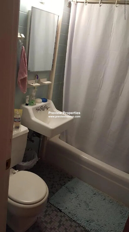 1 bed, 1 bath apartment for rent at 1315 Commonwealth Ave Unit 301P, Allston — photo 4 of 6