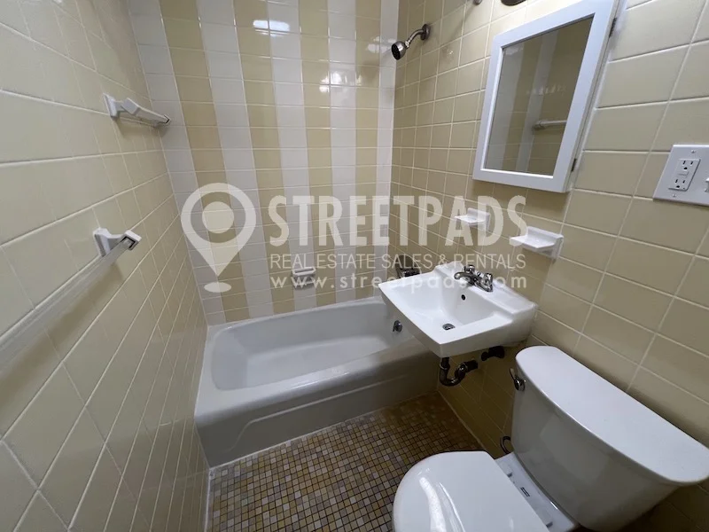 1 bed, 1 bath apartment for rent at 1315 Commonwealth Ave Unit 307, Allston — photo 16 of 17