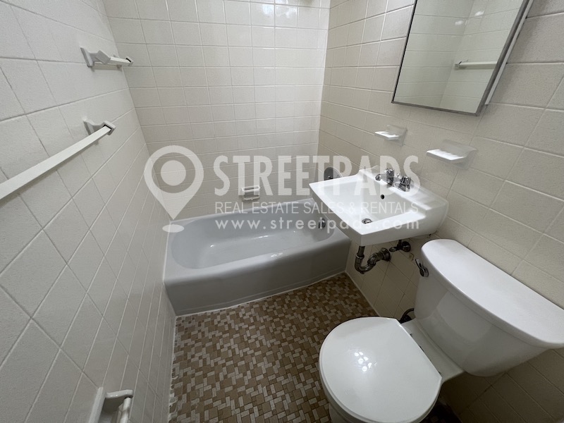 1 bed, 1 bath apartment for rent at 1315 Commonwealth Ave Unit 407, Allston — photo 20 of 29