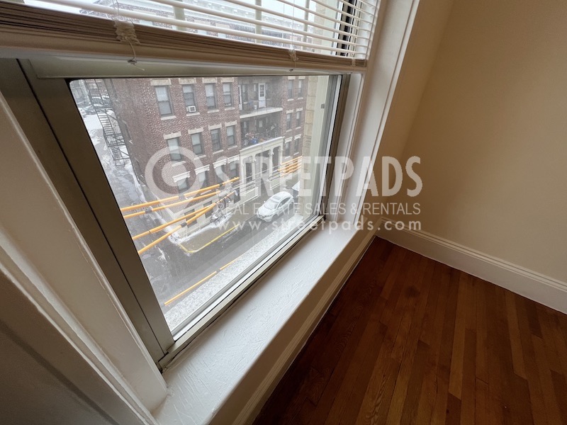 1 bed, 1 bath apartment for rent at 1315 Commonwealth Ave Unit 407, Allston — photo 11 of 29