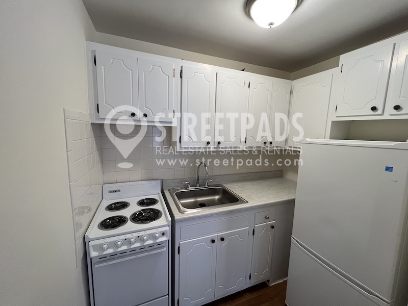 1 bed, 1 bath apartment for rent at 1315 Commonwealth Ave Unit 407, Allston — photo 7 of 29