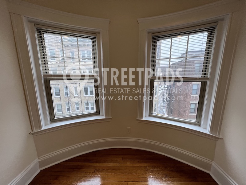1 bed, 1 bath apartment for rent at 1315 Commonwealth Ave Unit 407, Allston — photo 4 of 29