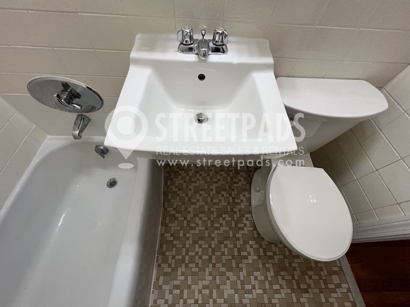 1 bed, 1 bath apartment for rent at 1315 Commonwealth Ave Unit 407, Allston — photo 21 of 29