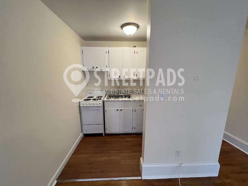 1 bed, 1 bath apartment for rent at 1315 Commonwealth Ave Unit 407, Allston — photo 6 of 29