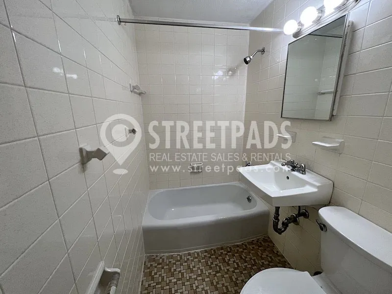 1 bed, 1 bath apartment for rent at 1315 Commonwealth Ave Unit 507, Allston — photo 17 of 25