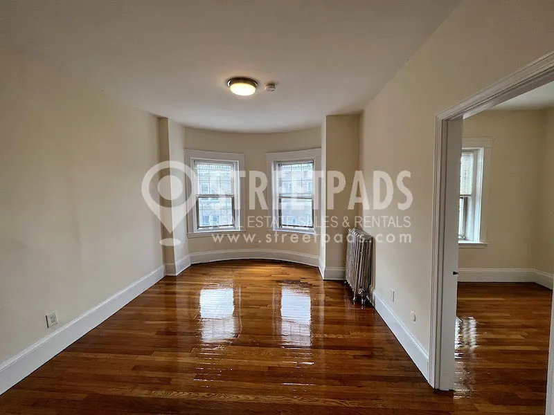 1 bed, 1 bath apartment for rent at 1315 Commonwealth Ave Unit 507, Allston — photo 3 of 25