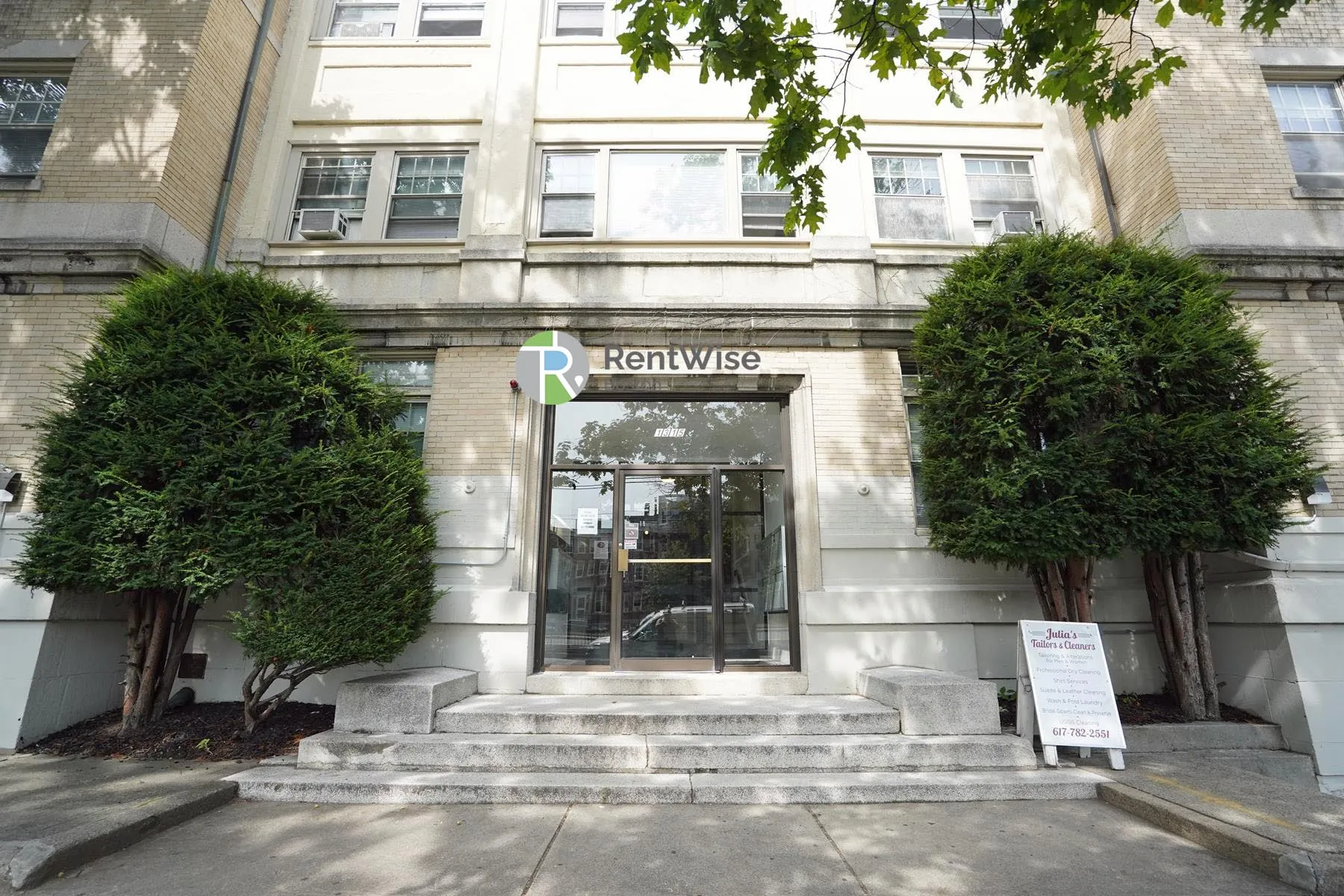 1 bed, 1 bath apartment for rent at 1315 Commonwealth Ave Unit 508, Allston — photo 11 of 13