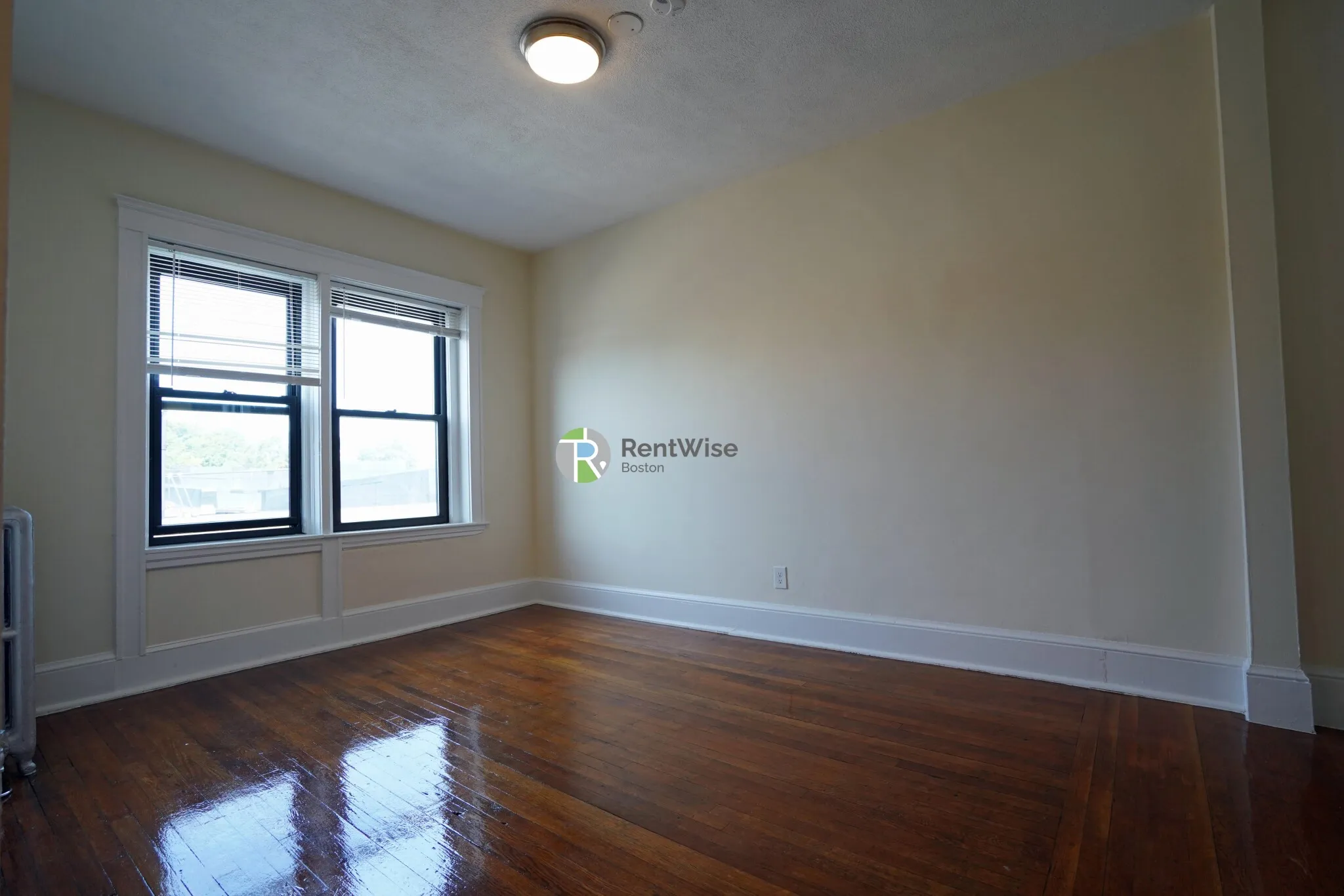 1 bed, 1 bath apartment for rent at 1315 Commonwealth Ave Unit 508, Allston — photo 3 of 13