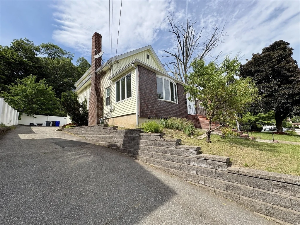 4 bed, 2 bath apartment for rent at 1318 Salem St Unit SF, Malden — photo 33 of 35