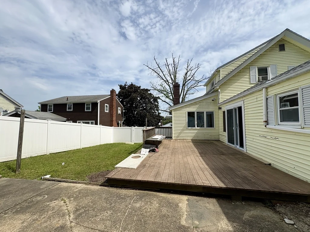 4 bed, 2 bath apartment for rent at 1318 Salem St Unit SF, Malden — photo 34 of 35