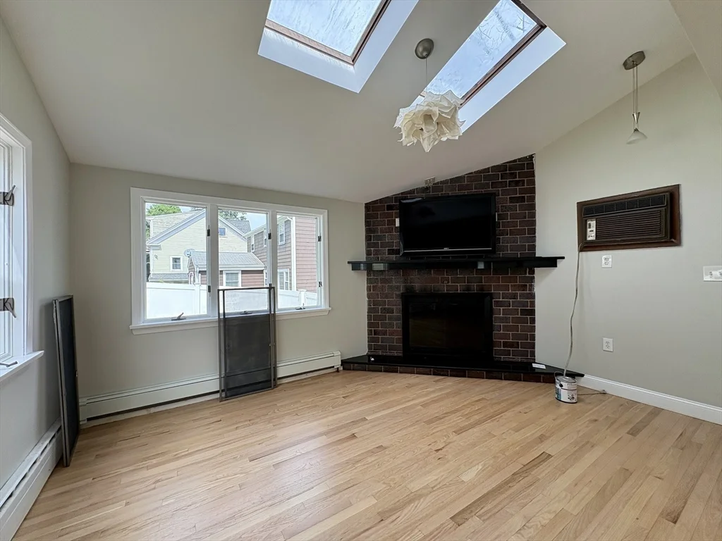 4 bed, 2 bath apartment for rent at 1318 Salem St Unit SF, Malden — photo 19 of 35