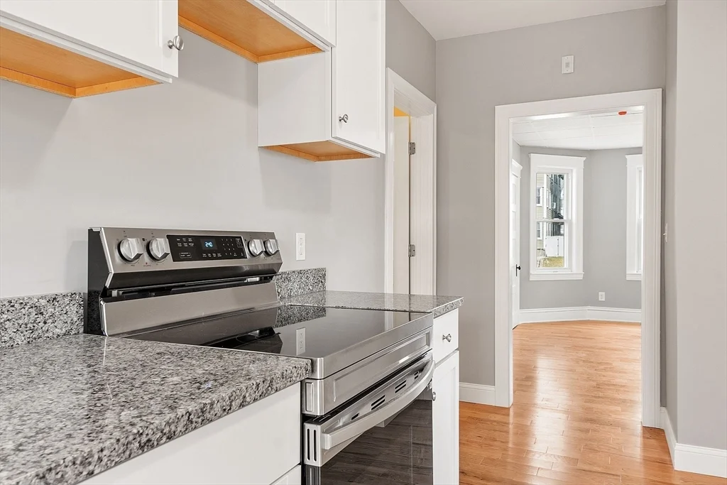3 bed, 1 bath apartment for rent at 1319 Main St Unit 2, Worcester — photo 9 of 21