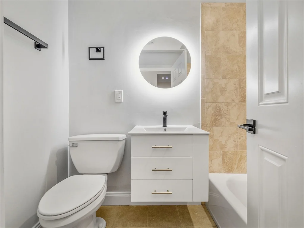 4 bed, 1 bath apartment for rent at 131A Cottage St Unit 2A, East Boston — photo 14 of 16