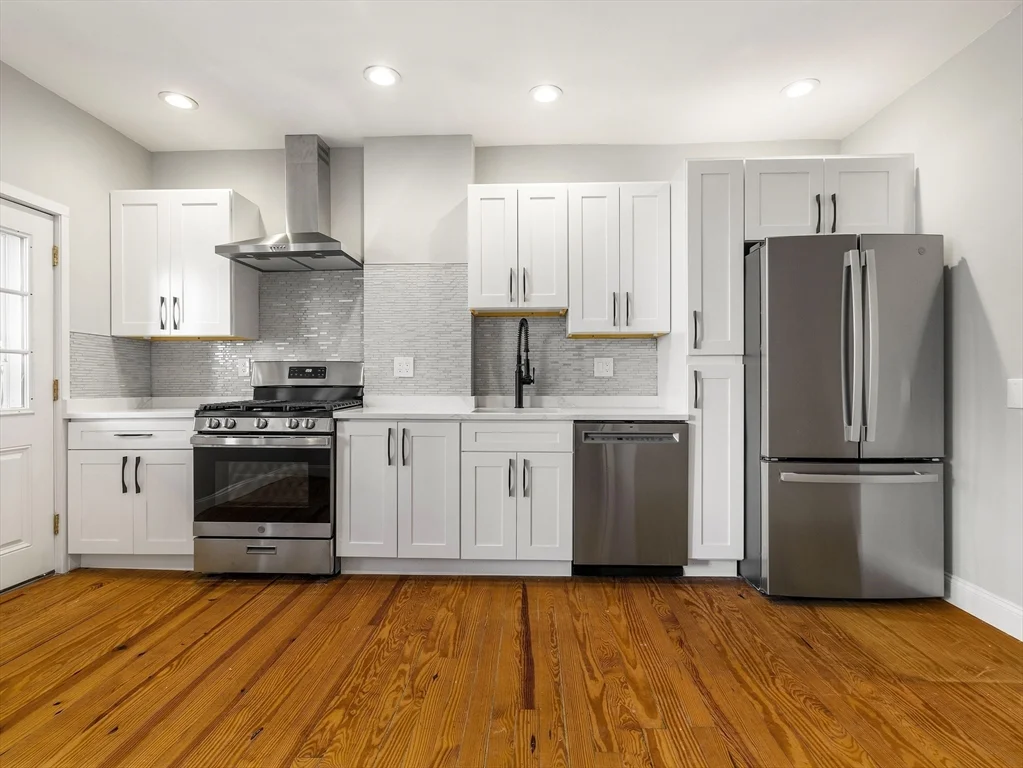 4 bed, 1 bath apartment for rent at 131A Cottage St Unit 2A, East Boston — photo 2 of 16