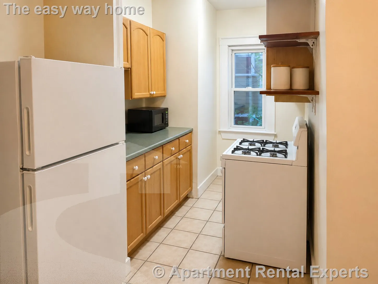2 bed, 1 bath apartment for rent at 132.5 Oxford St Unit 11, Baldwin — photo 2 of 5