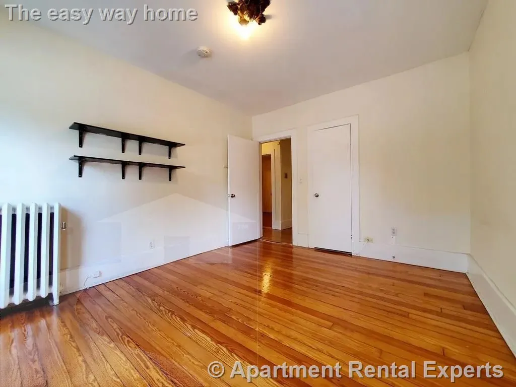 2 bed, 1 bath apartment for rent at 132.5 Oxford St Unit 2, Baldwin — photo 9 of 10